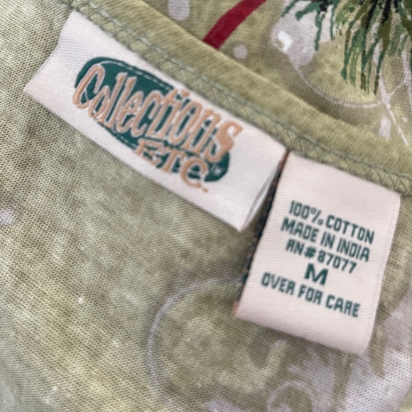 Collection ETC Holiday Top Medium Green Cardinals Pine V Neck Christmas Shirt - Picture 4 of 5